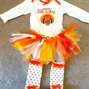 Thanksgiving baby outfit. Comes with onesie, tutu and leggings. Size 3months